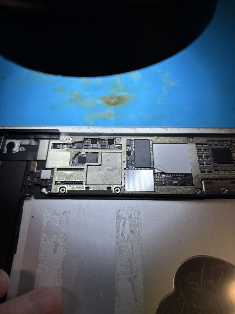 iPadPro9.7メイン基板