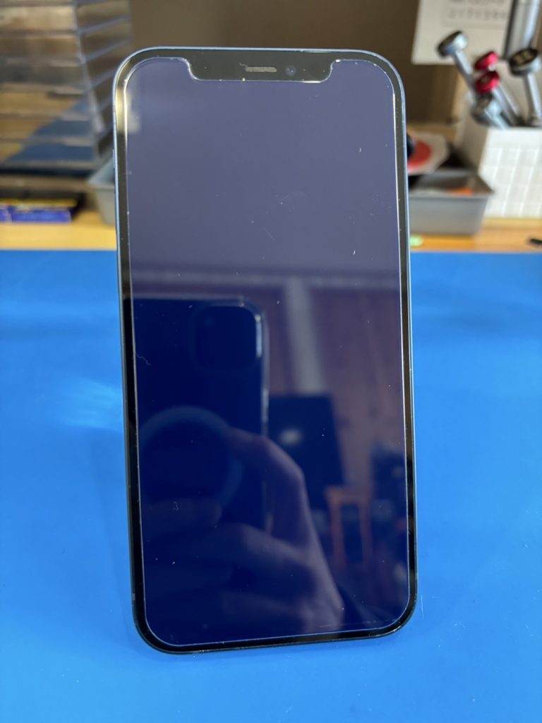 iPhone12起動不良