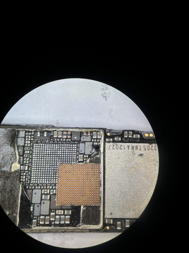 iPhone12電源ic