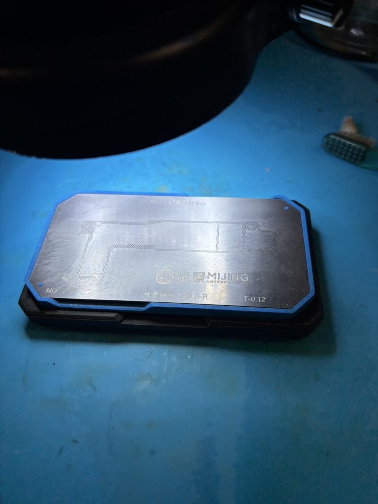 iPhone二層基板リボール