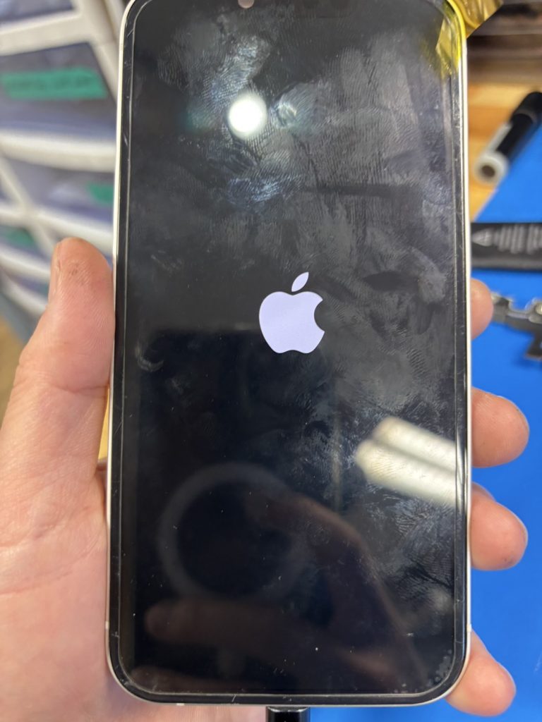 iPhone14起動前