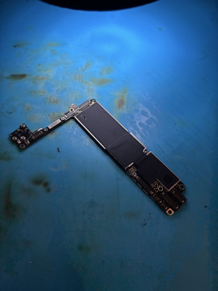 iPhoneSE2基板
