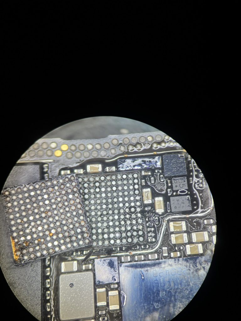 iPhone14基板修理