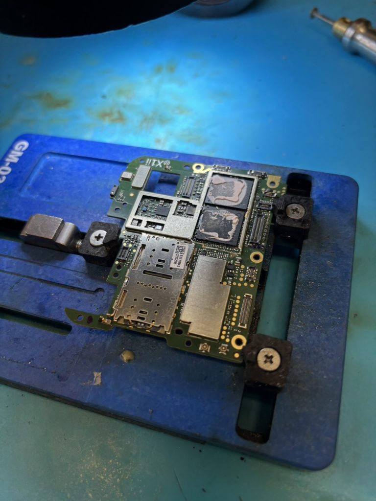 AQUOS　wish2-CPU