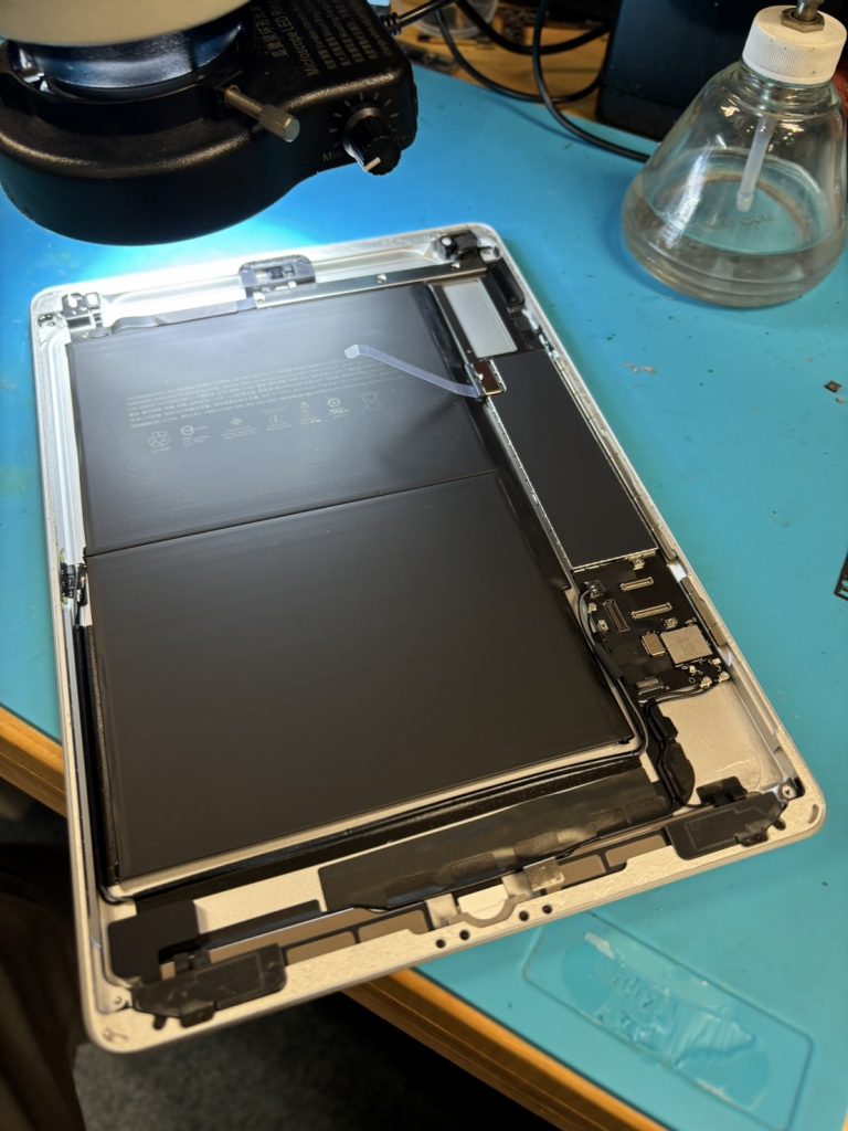 iPad9起動不良 iPad基板修理