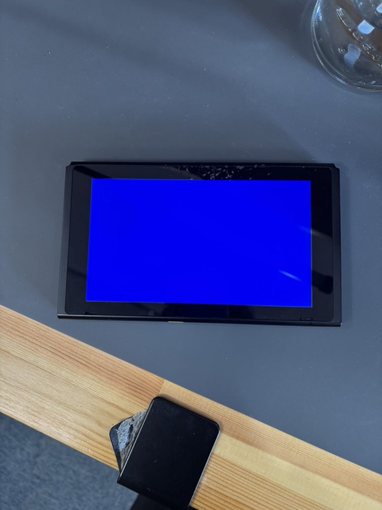 Nintendo Switchブルースクリーン故障からのデータ復旧【基板修理実例レポート】